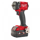 Milwaukee M18 FIW2F12-502X FUEL™ akkus szénkefe nélküli ütvecsavarozó biztosítógyűrűvel, 1/2" négyszög meghajtással (2 x 5.0 Ah Li-ion akkuval)  (PROMO)