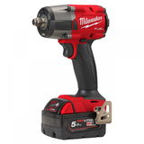 Milwaukee M18 FMTIW2F12-502X FUEL™ akkus szénkefe nélküli ütvecsavarozó biztosítógyűrűvel, 1/2" négyszög meghajtással (2 x 5.0 Ah Li-ion akkuval)  (PROMO)