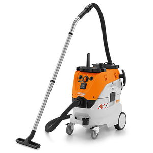 STIHL SE 133 ME száraz-nedves porszívó kapcsolóautomatikával termék fő termékképe