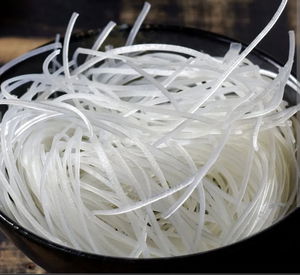 AROY-D Rizstészta 3 MM 375g termék fő termékképe