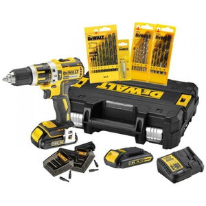 Dewalt DCK795S2T szénkefe nélküli akkus ütvefúró- csavarozó (2 x 1.5 Ah Li-ion akkuval, kofferben) + tartozékkészlet termék fő termékképe